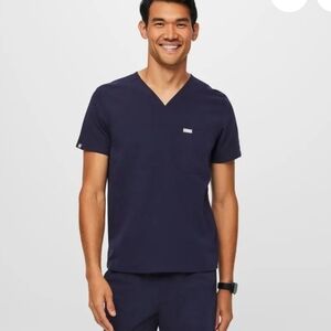FIGS Technical Collection Chisec Three-Pocket Scrub Top Navy Blue Size L